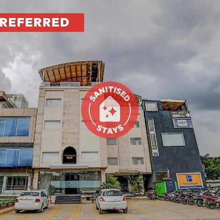 Vaccinated Staff- Townhouse Oak Hotel Silvotel إندور المظهر الخارجي الصورة