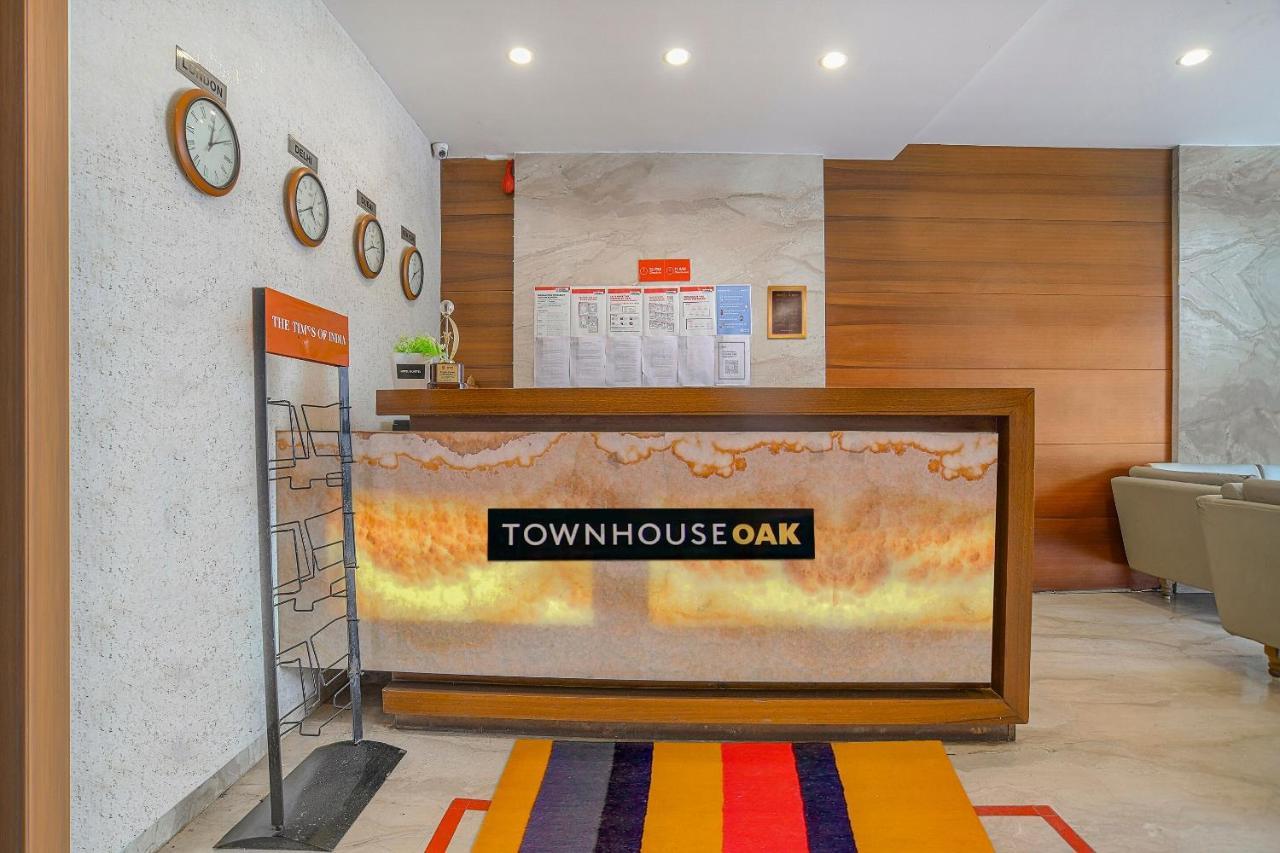 Vaccinated Staff- Townhouse Oak Hotel Silvotel إندور المظهر الخارجي الصورة